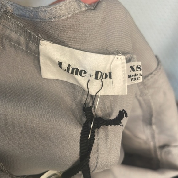 Line & Dot Women's Pas Silver Wide Leg cross-back Jumpsuit NWT - Picture 7 of 8